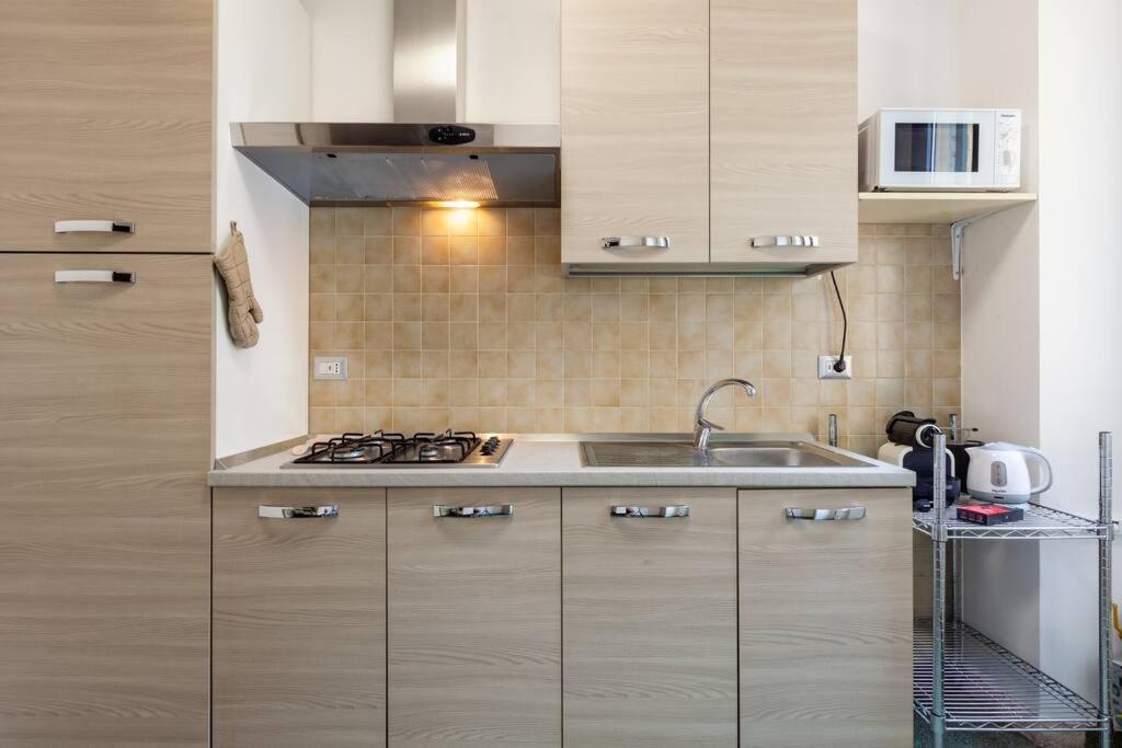 Ferrari - Ac -Wifi - Flexyrent Apartment มิลาน ภายนอก รูปภาพ